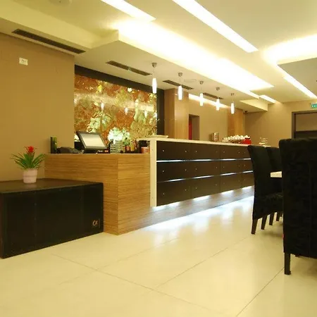 Otel Ave Lux 3*